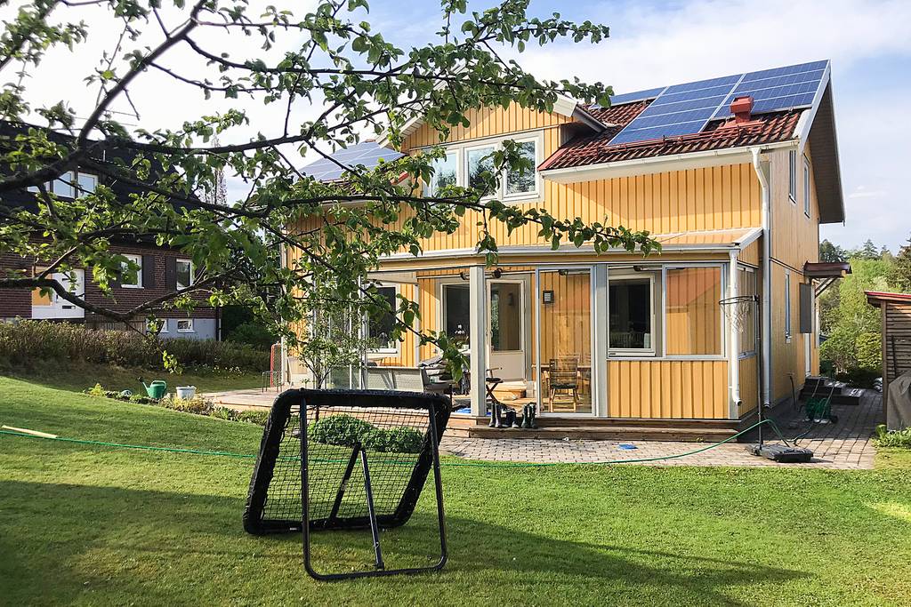 Renovering Fasad, byte panel & Målning villa. Haninge Kumla