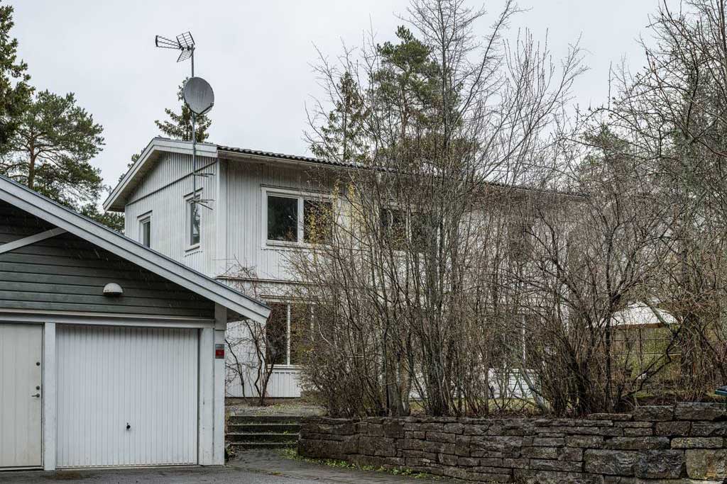 Husrenovering, Kök, Fönstermålning & Tapetsering Tvåplanshus. Solsidan Saltsjöbaden